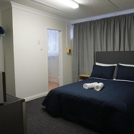 Warners Bay Hotel Exterior photo